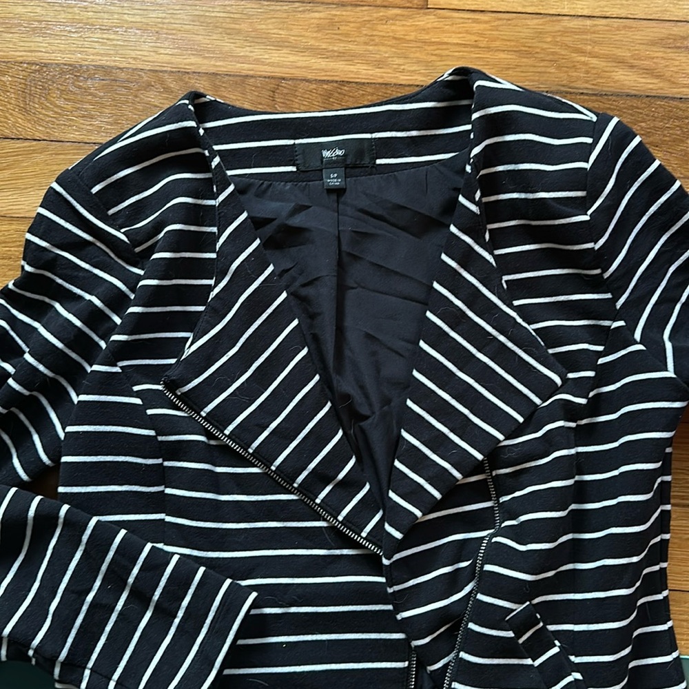 Zip up blazer